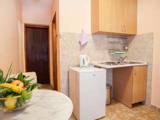 Апартаменты Apartments M&M Петровац Апартаменты с общим балконом-9